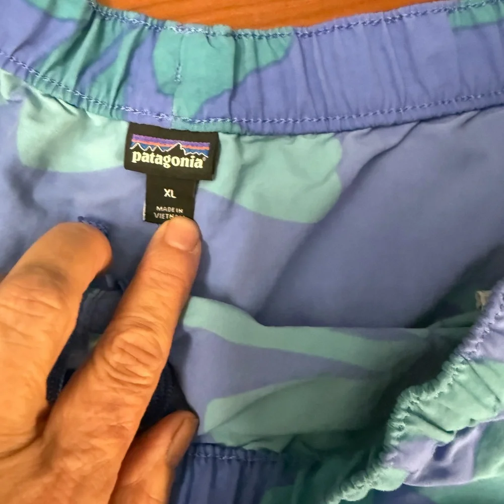 Patagonia Blue and Teal Floral Women's Athletic Shorts - Picture 4 of 4